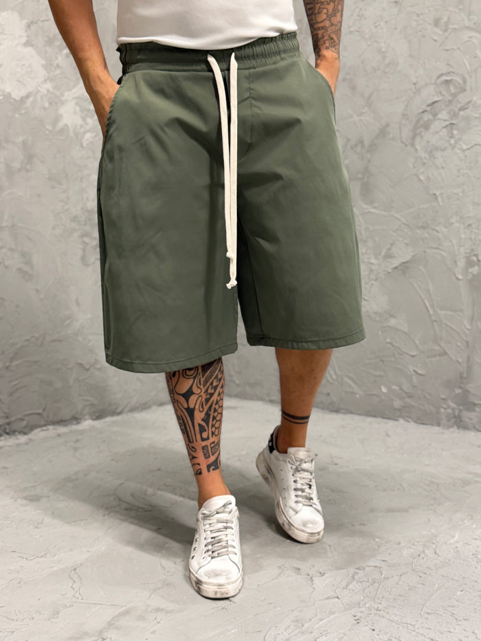Bermuda A.D maxi over effetto nylon verde