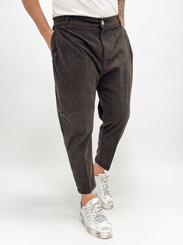 Pantalone MADRID con pinces VELLUTO moro
