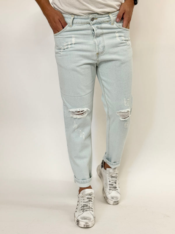 Jeans A.D cropped chiaro taglio ginocchia