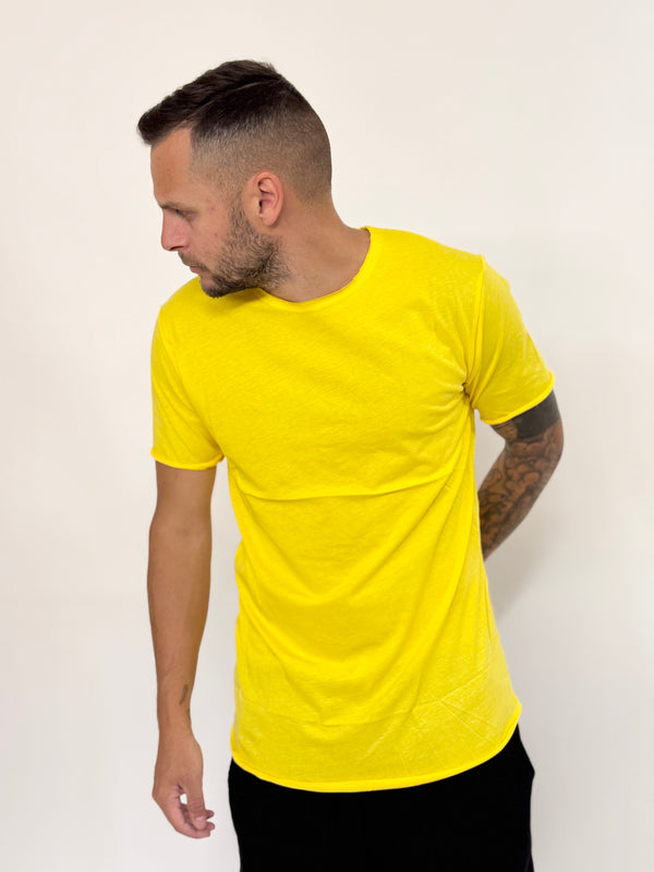 T-shirt J.W stondata taglio vivo gialla