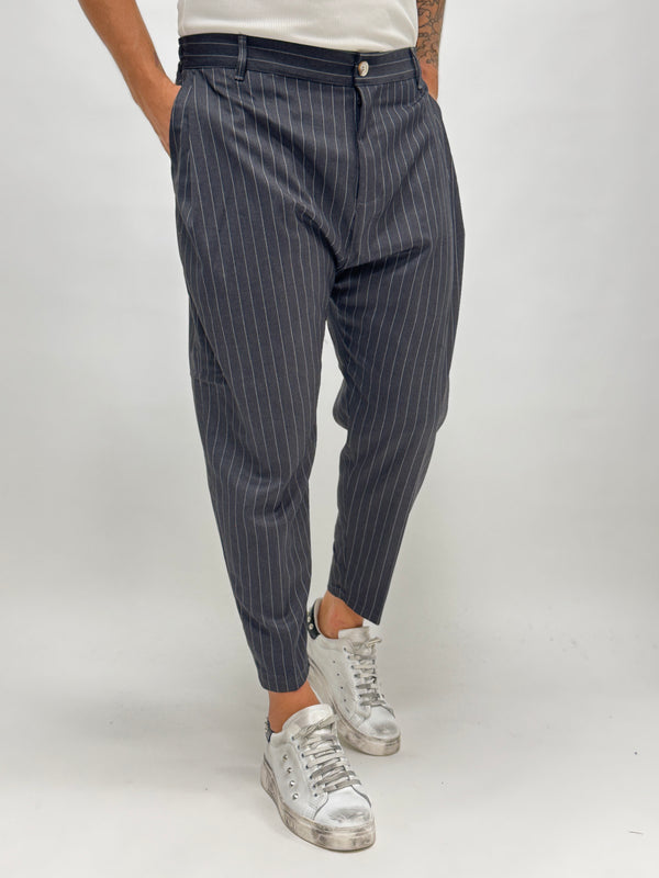 Pantalone MADRID con pinces gessato grigio scuro