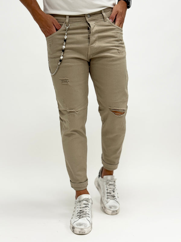 Jeans O.B regular con rotture e catena beige