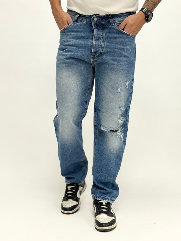 Jeans baggy fit intermedio rottura ginocchio