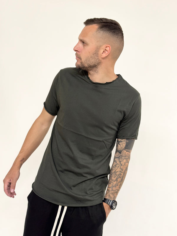 T-shirt J.W stondata taglio vivo verde militare