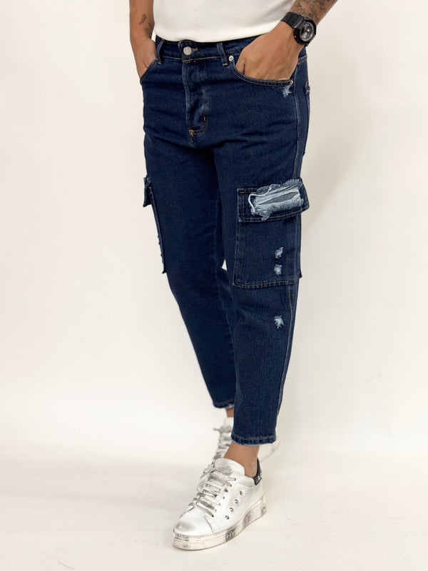 Cargo di jeans carrot fit scuro rottura tasca