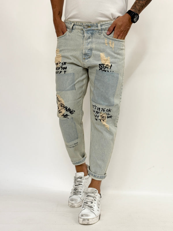 Jeans carrot fit graffito