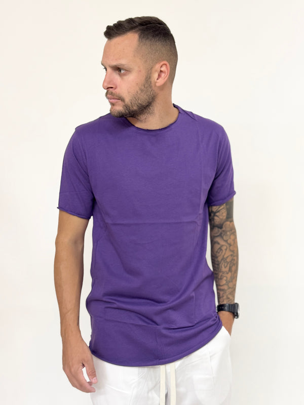 T-shirt J.W stondata taglio vivo viola