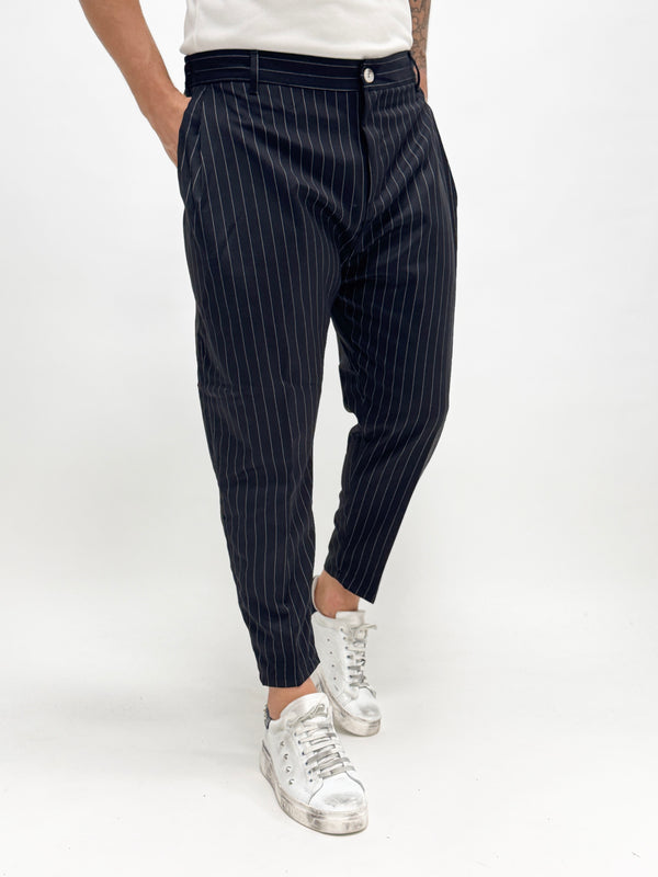 Pantalone MADRID con pinces gessato nero