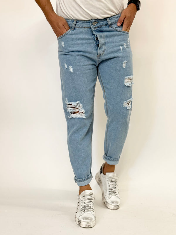Jeans U.P cropped interemdio strappo ginocchio