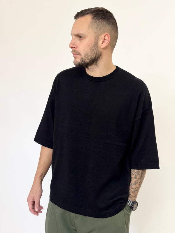 T-shirt J.W in filo over rotture nera
